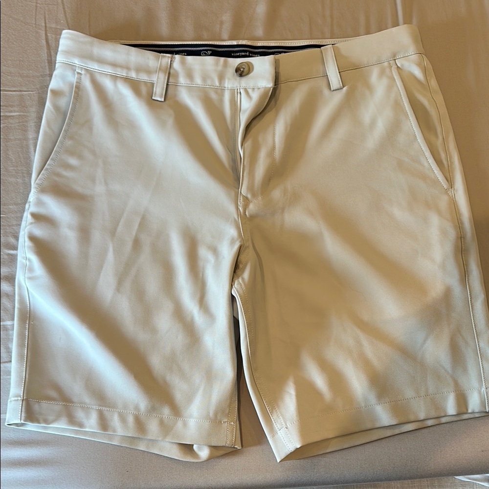 Vineyard Vines Cream Flat Front Shorts
